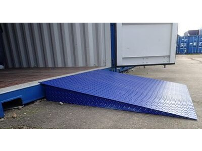 SHIPPING CONTAINERS 4ft x 4ft container ramp - 5 tonnes