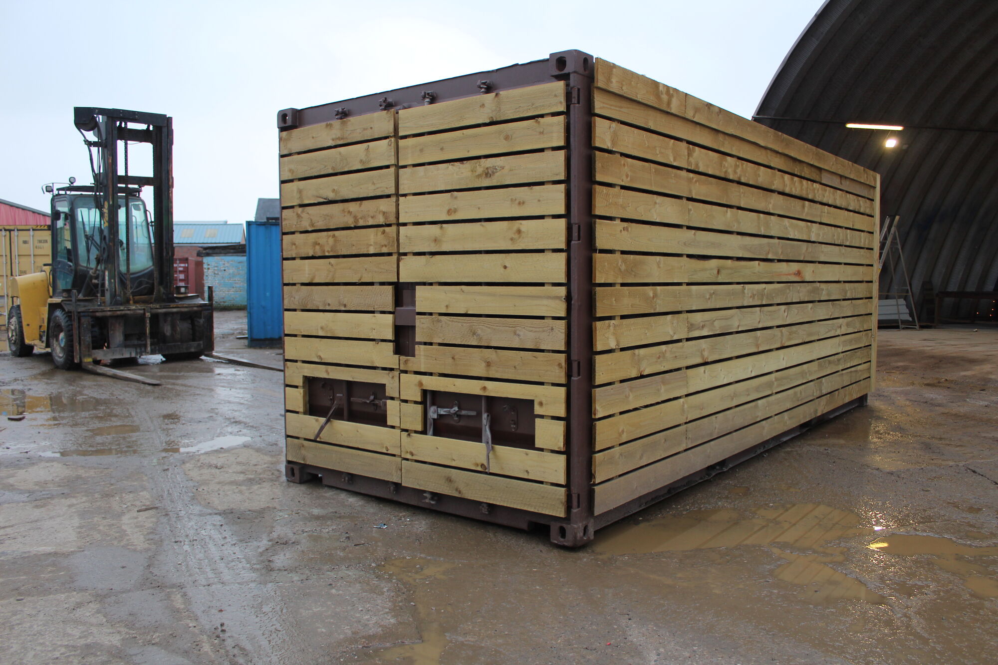 SHIPPING CONTAINERS 20ft Used Container Ply Lined And Cladded