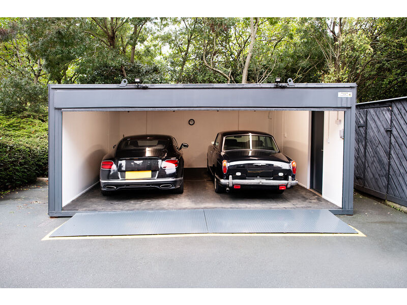 Shipping Container Conversions 20ft x 20ft new build double garage click to zoom image