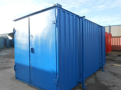 SHIPPING CONTAINERS 18ft S1 with Bike Hooks 24254