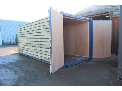 SHIPPING CONTAINERS 20ft ply lined and cladded