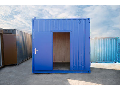 SHIPPING CONTAINERS Used 10ft Ply Lined Container with Personnel Door - OFF133078