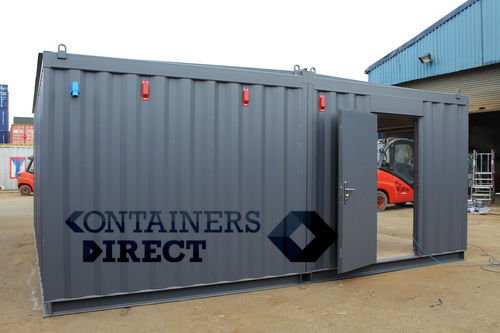 https://www.shippingcontainersuk.com/smsimg/CS44606-garage-shipping-container-e.jpg