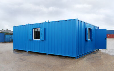 Joined up shipping containers