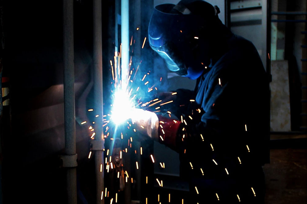 container welding in action